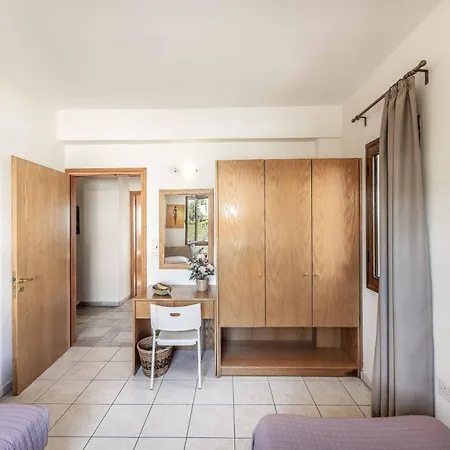 Apollon Zeus * Peyia