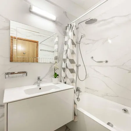 Apollon Zeus * Peyia