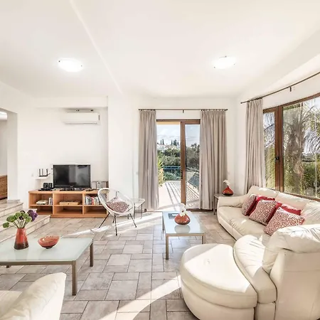 Apollon Zeus Villa *