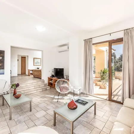 Apollon Zeus Villa Peyia