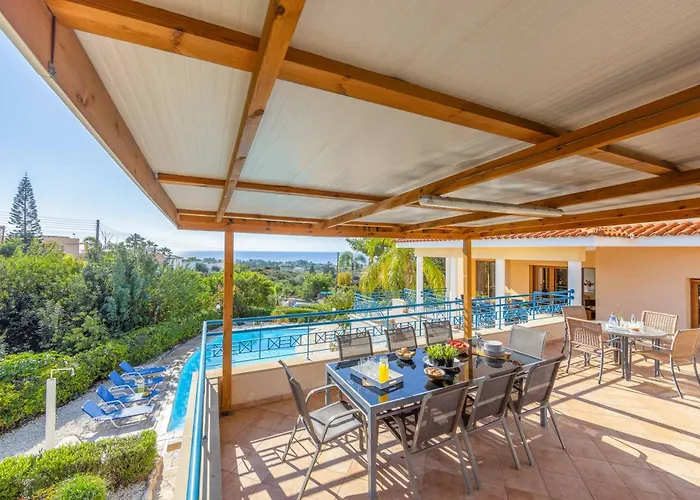 Apollon Zeus Villa Péjia